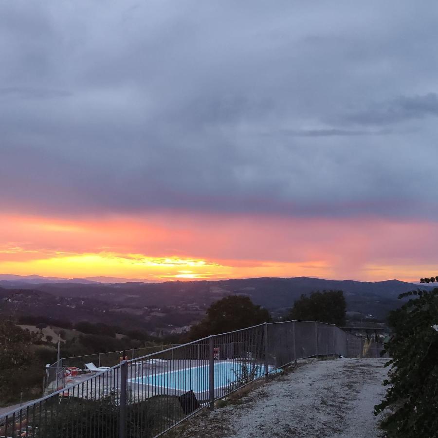 הוילה פייטרלונגה Agriturismo Borgo San Benedetto מראה חיצוני תמונה