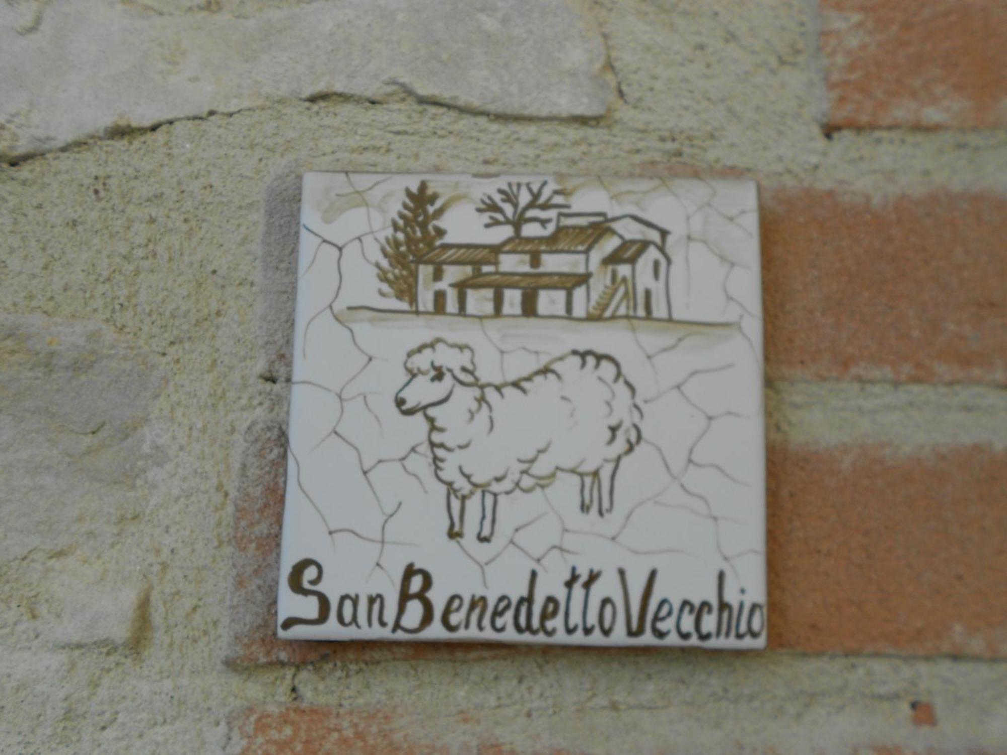 הוילה פייטרלונגה Agriturismo Borgo San Benedetto מראה חיצוני תמונה