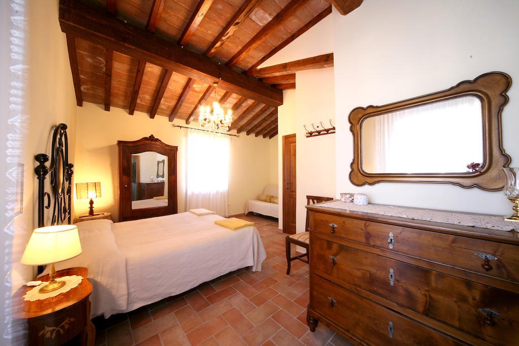 הוילה פייטרלונגה Agriturismo Borgo San Benedetto חדר תמונה